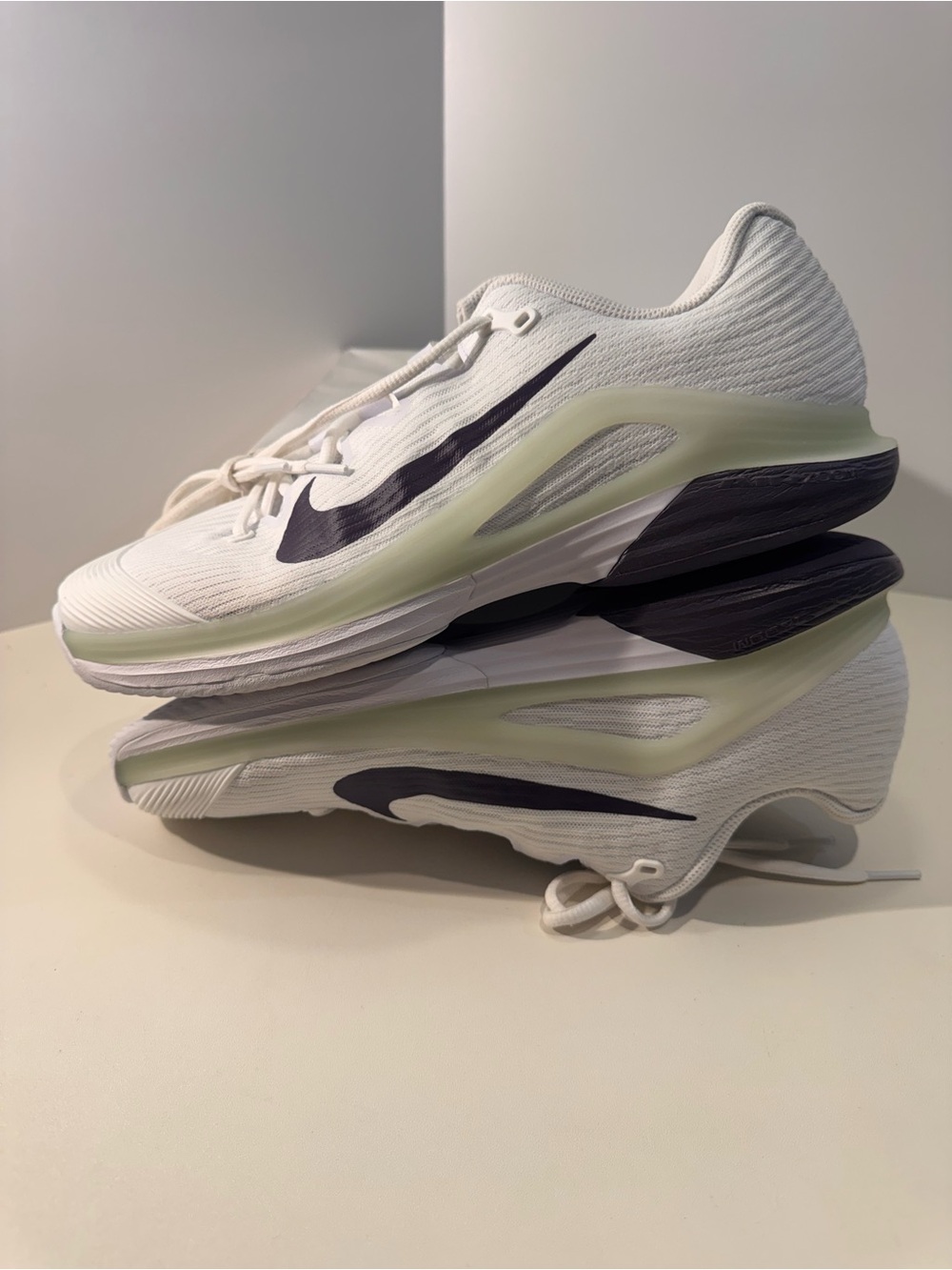 Nike Vapor 12 White Volt Tennis Shoes Men’s 9.5 new/return pair